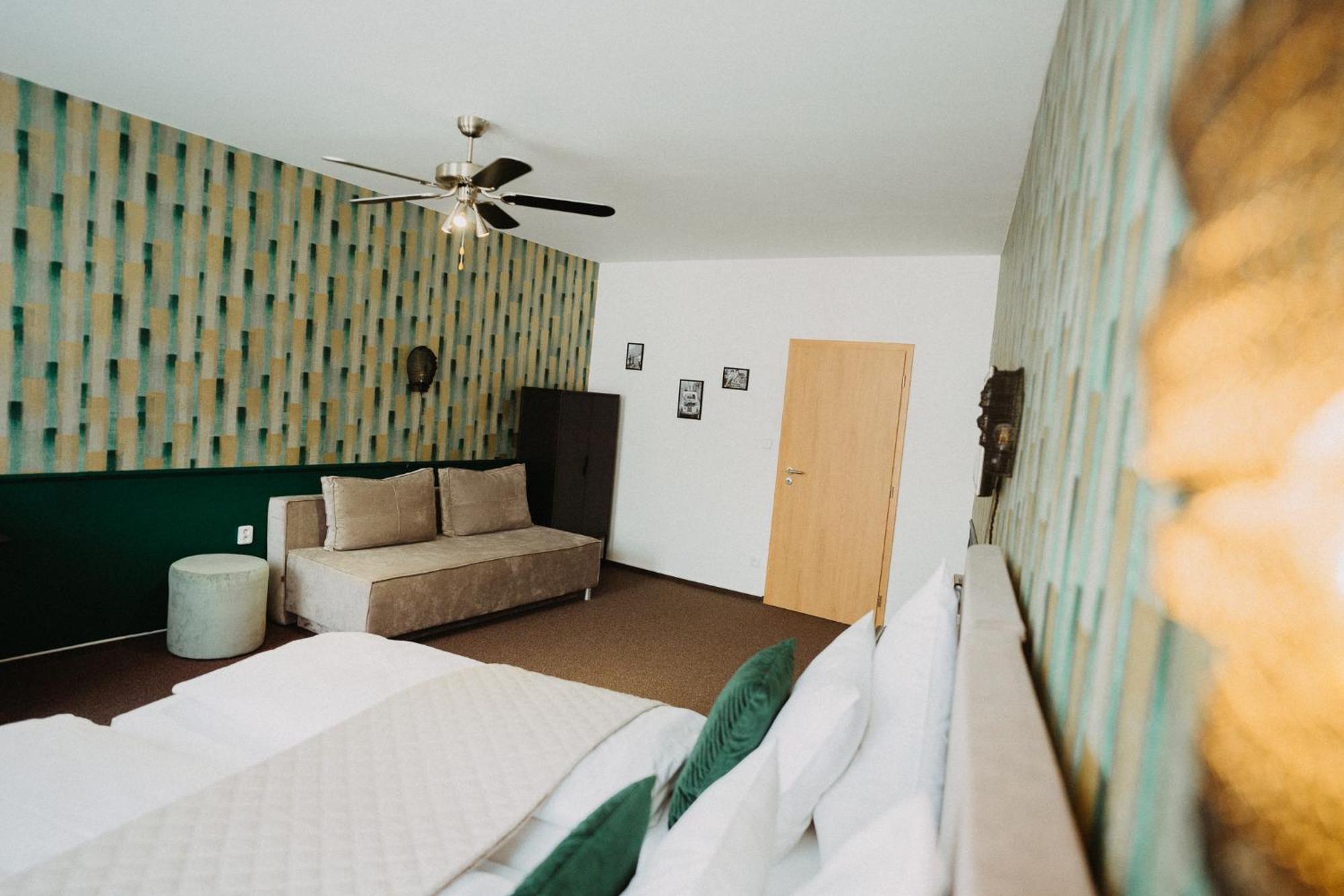 ホテル House Hradec Králové エクステリア 写真